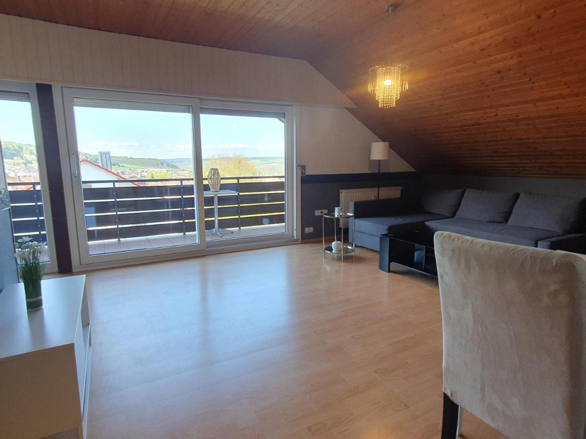 Wohnung Mit Ausblick In Tauberbischofsheim Buitenkant foto
